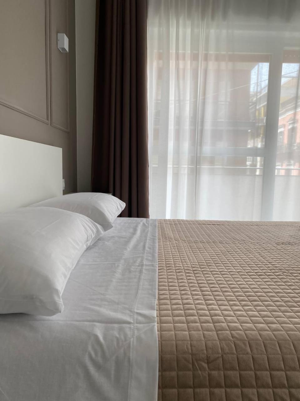 Quintino Sella Suites Bari Bagian luar foto