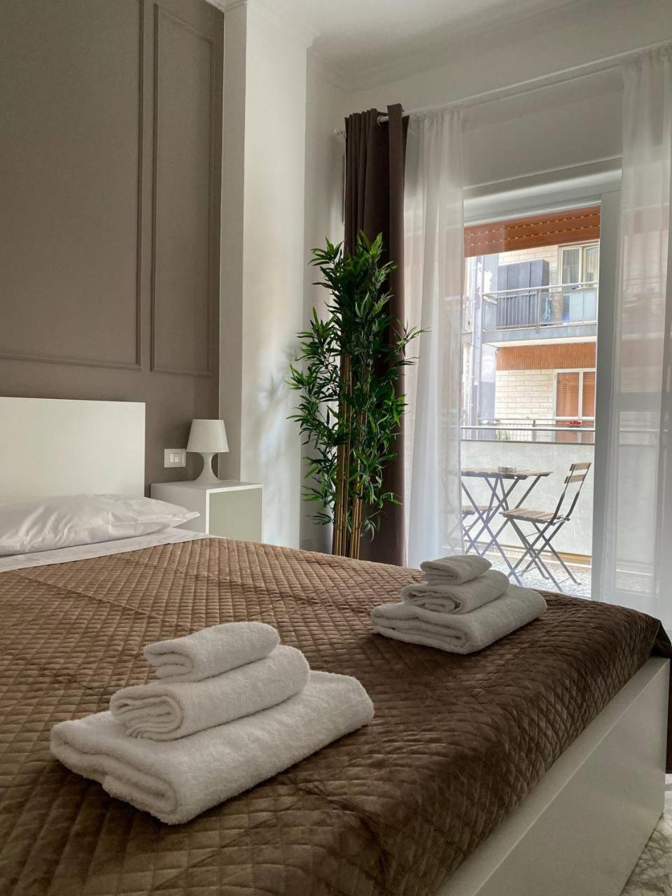 Quintino Sella Suites Bari Bagian luar foto